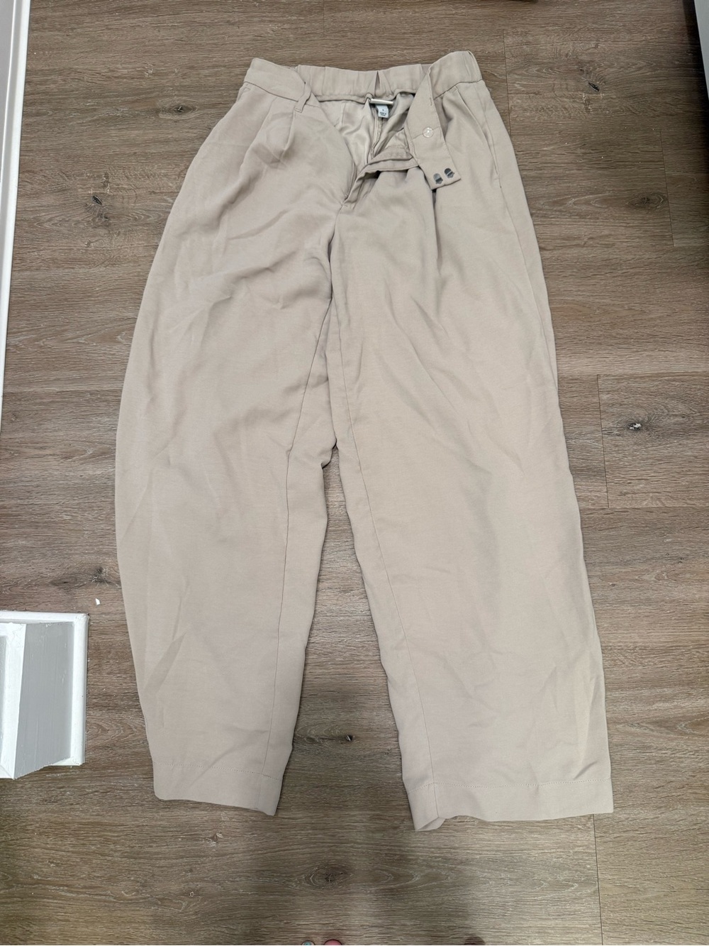 Beige/ cream trousers